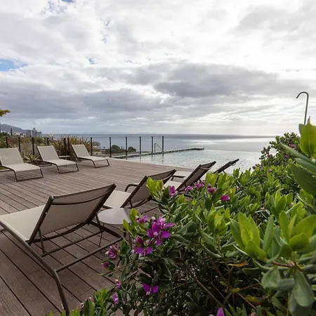 Savoy Monumentalis N&n By Lm&ac Signature * Funchal